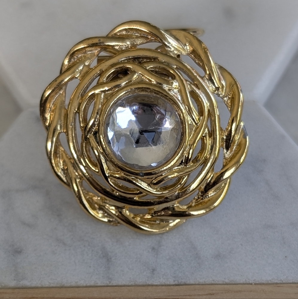 Elegant Gold-Tone Ring with Crystal Accent
